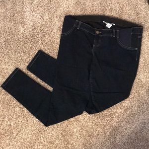 Liz Lange maternity side panel jeggings